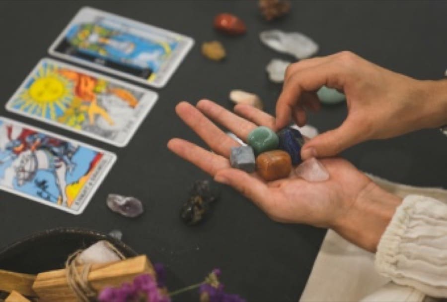 Cách đọc bài Tarot 3 lá: Quá khứ - Hiện tại - Tương lai